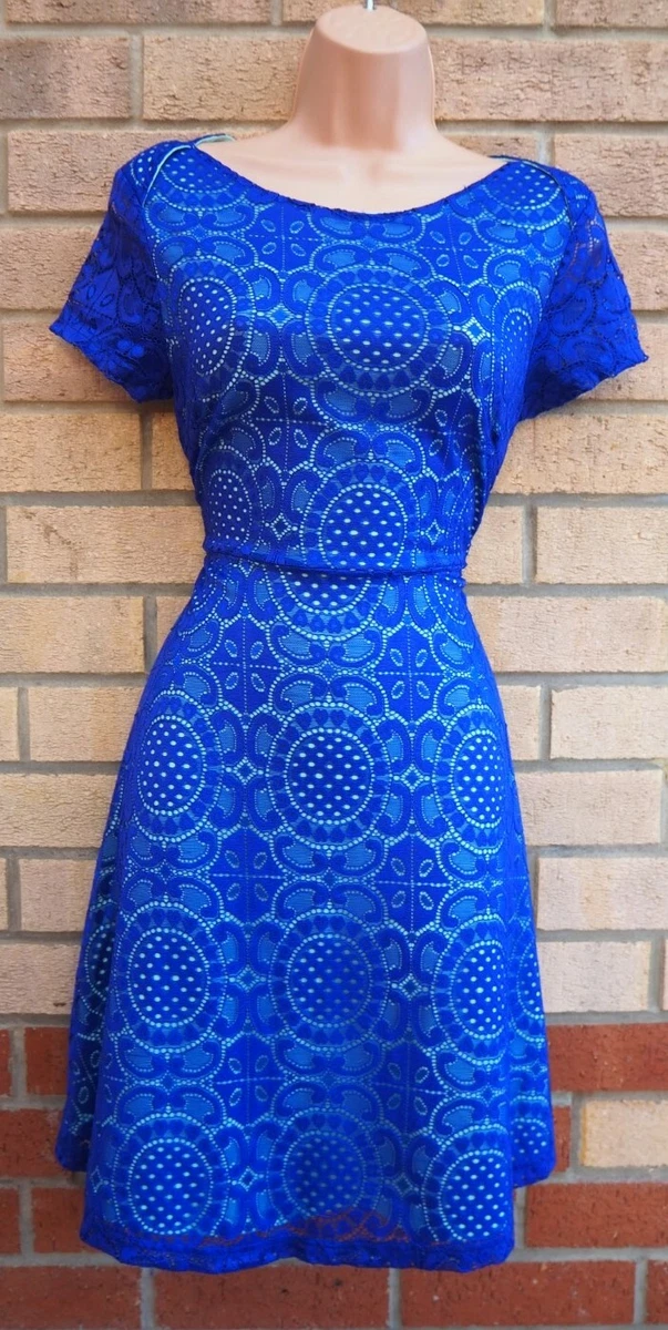 Yumi blue lace hot sale dress