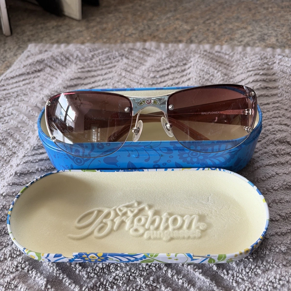 Brighton Tortoiseshell Oval Sunglasses with Brown Lenses and Colorful Case YEL Oval Sunglasses - The Looking Forward Bali main image 3