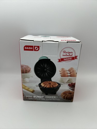 Dash Aqua *Mini Bundt Cake Maker* With Recipe Booklet Non-Stick Plates Gift New
