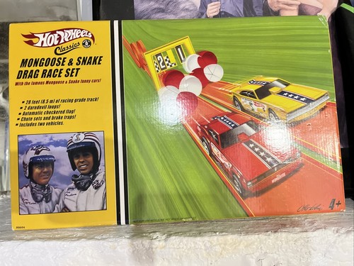 Hot wheels classic Magoo and racetrack racing set | eBay