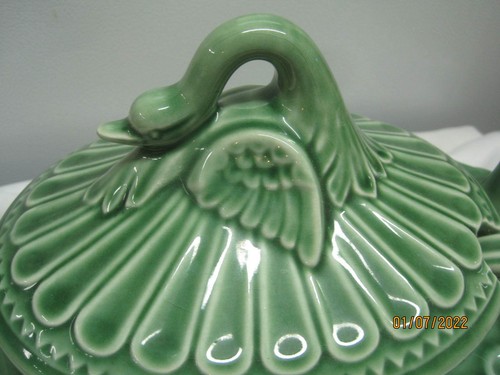 Vintage Port Portugal ribbed green Soup Tureen Swan Handles Underplate & Ladle - Picture 3 of 9