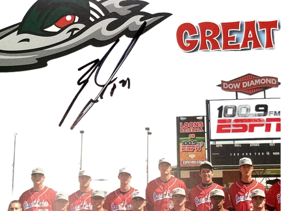 亲笔签名球队照片 - #12 Zach Lee Great Lake Loons (2011) 单曲 A 道奇队 — 第 2/2 张图片