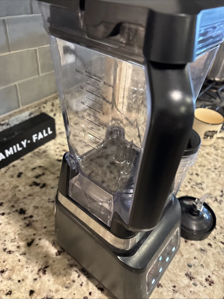 Licuadora Ninja Professional Plus con Auto-iQ, 72 oz. Jarra trituradora, 1400 W Foto 4 de 4