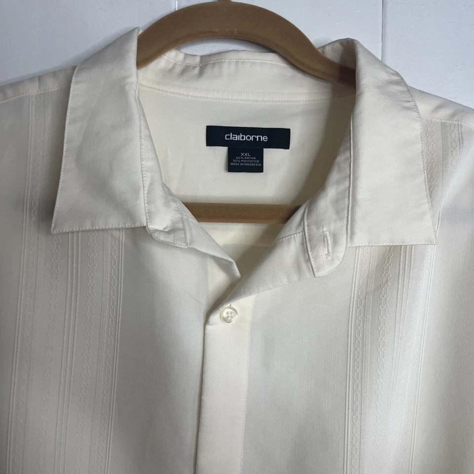 Claiborne Men's Short Sleeve Casual Button Down Shirt 2XL - Image 4 of 4