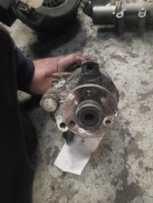 Pompe direction assistée Renault R19