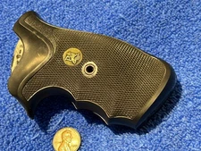 S&W K Frame Square Butt Pachmayr Smith & Wesson grips Gripper No Screw NaAC