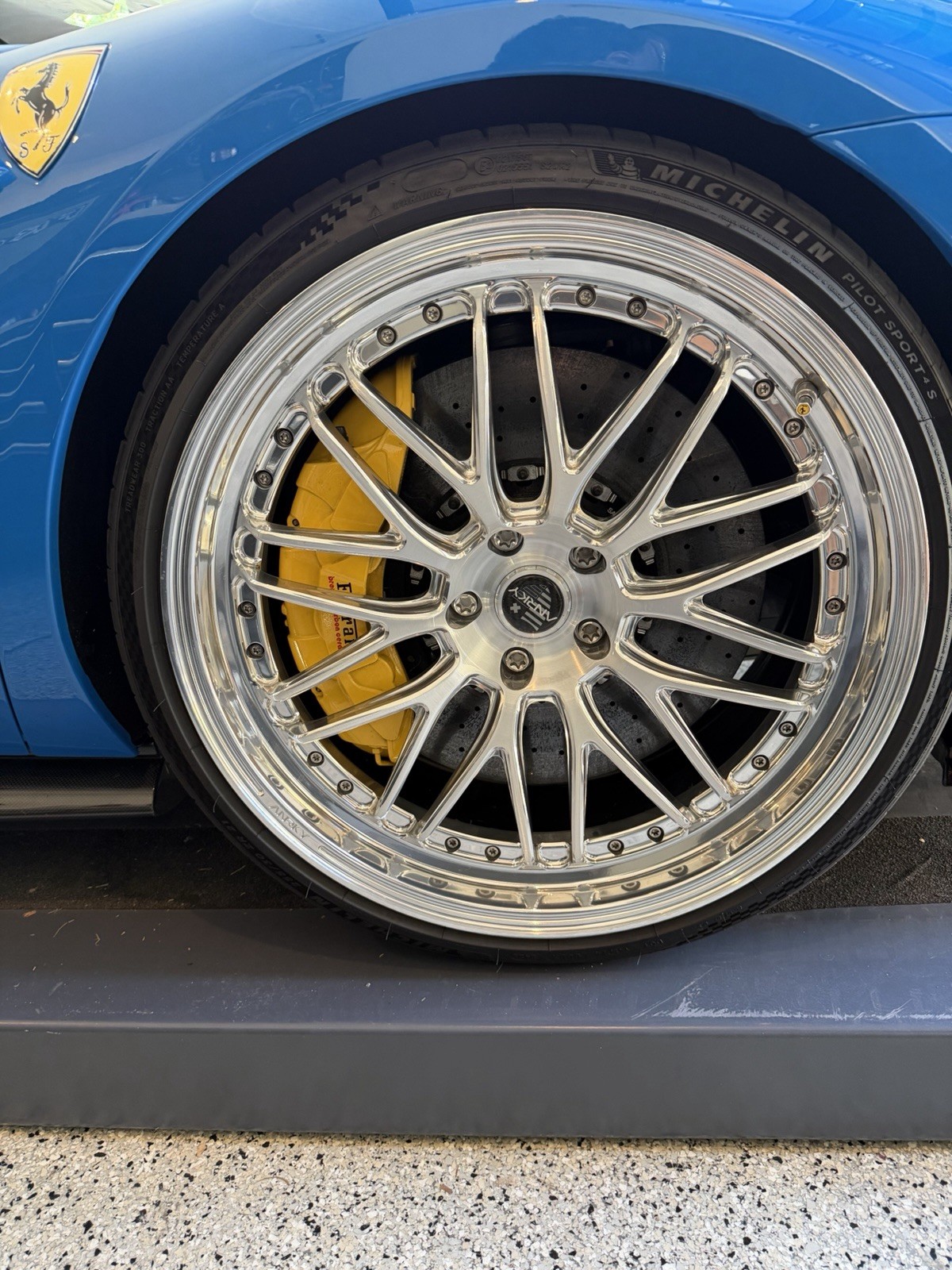 Ferrari F8 Wheel