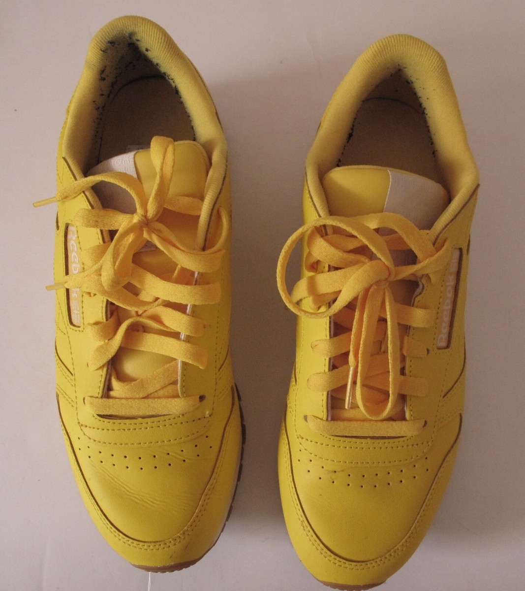 Reebok Womens Classic Leather Yellow Lace Running Shoes Sneakers EF8053  Size