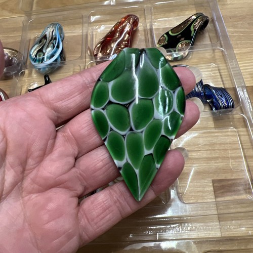 19 HANDMADE MULTI COLOR ART GLASS PENDANTS LOT STAR FISH TEARDROP Swirl - 第 16/18 張圖片