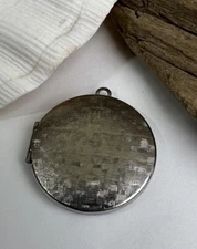 Vintage Round Silver Tone Locket Pendant Costume Jewelry 🩶