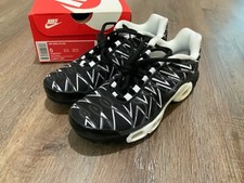 air max plus tn black shark