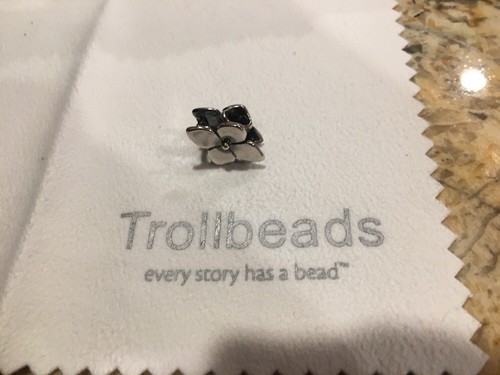 Trollbeads Hydrangea Bead Charm Sterling Silver 925 - Picture 3 of 8