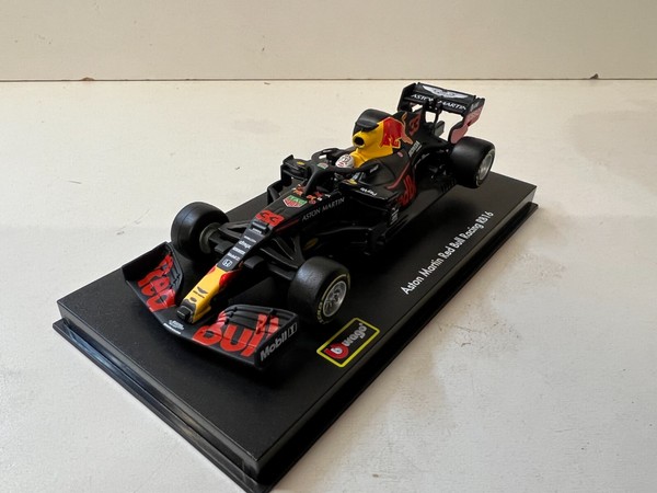 Red Bull Racing F1 RB16 #33 Max Verstappen 2020, Formel1 Modell Bburago 1:43-image