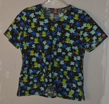 Dickies Scrub in Very Good Condition Blue with a Frog Pattern