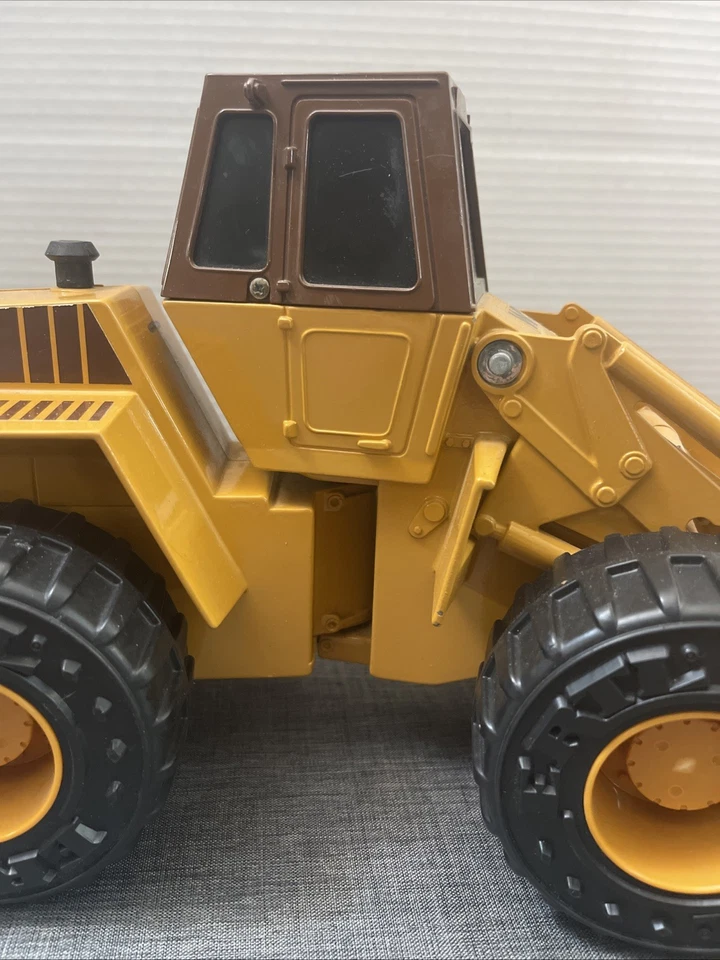 1:16 Vintage Ertl Case IH W30 Die Cast Metal Wheel Front Loader - Image 3 of 4