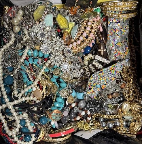 Huge 19 Pound Vintage to Now Costume Jewelry Good Use Wear Sell Craft Lot# GB35