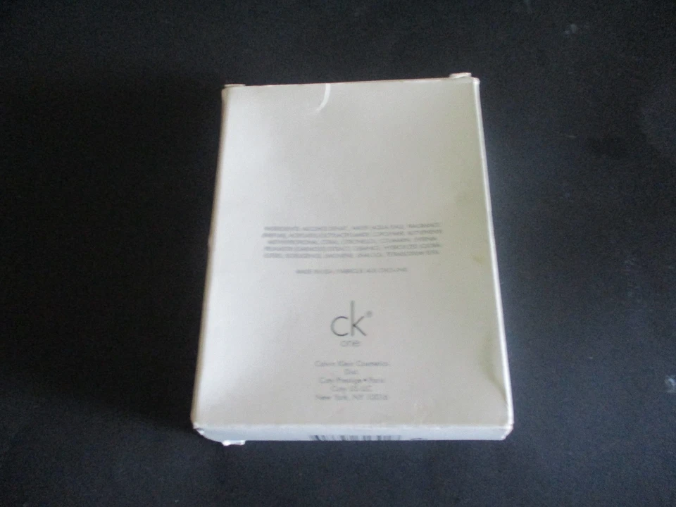CK ONE от Calvin Klein туалетная вода брызги 0,5 жидк. oz. / 15 мл унисекс винтажный - Изображение 2 из 2