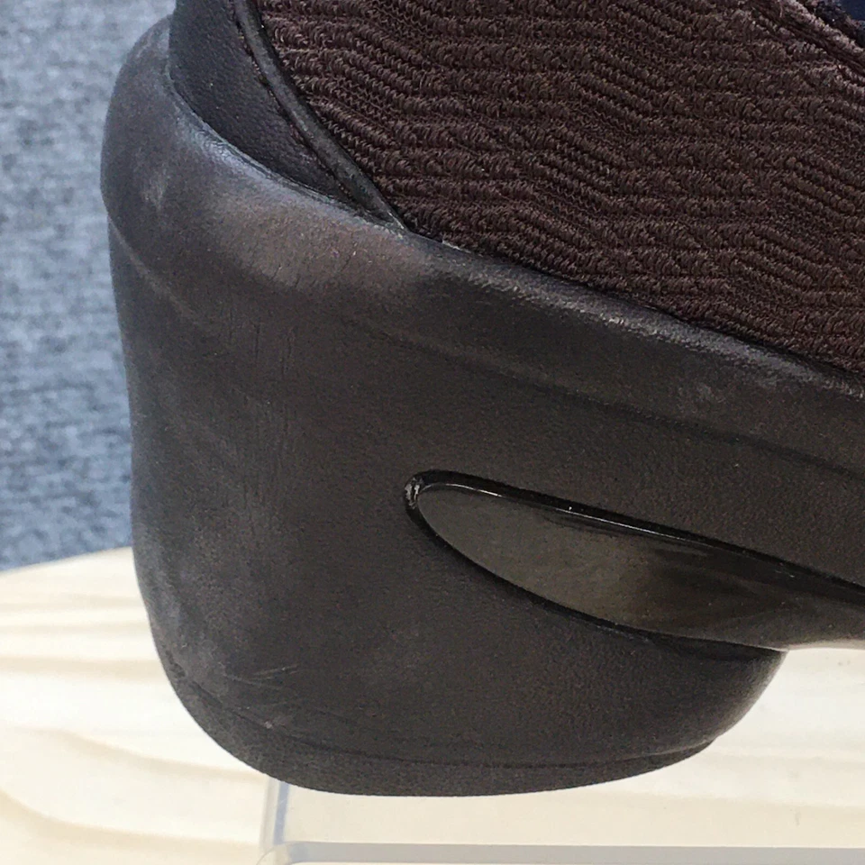 Bzees Pumps Womens 8M Brown Electric Round Toe Slip On Block Heels Casual Fabric - Image 2 of 4