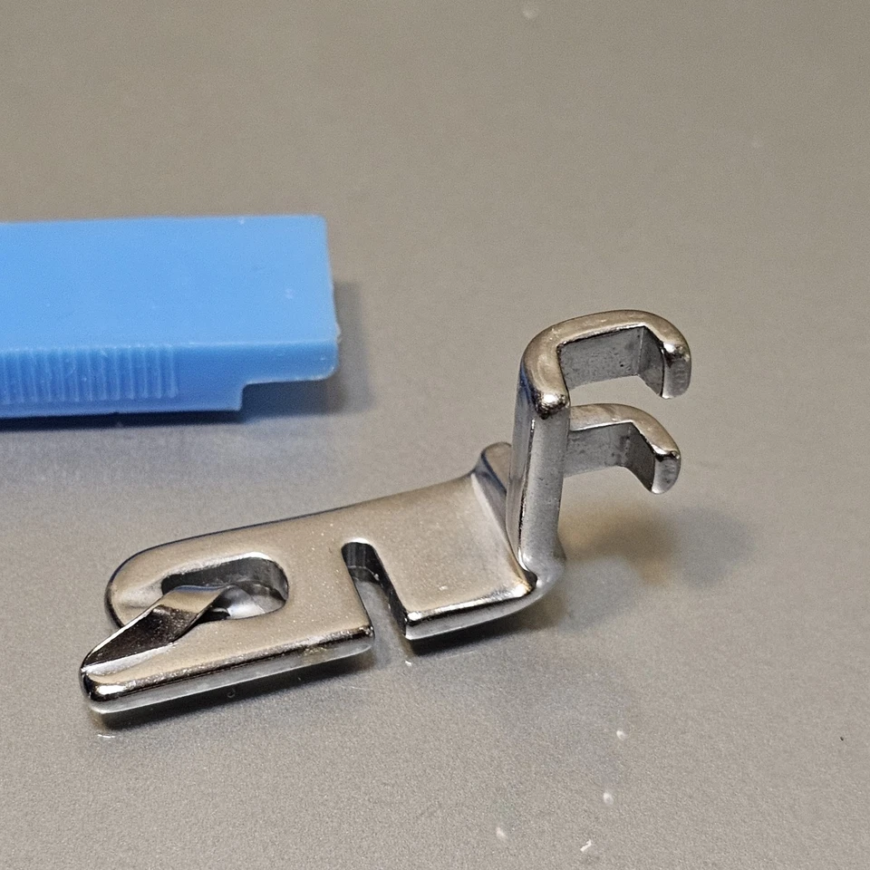 Máquina de Coser Universal Dobladillo Estrecho Pie Vástago Bajo + Accesorio de Tapa de Protección Foto 4 de 4