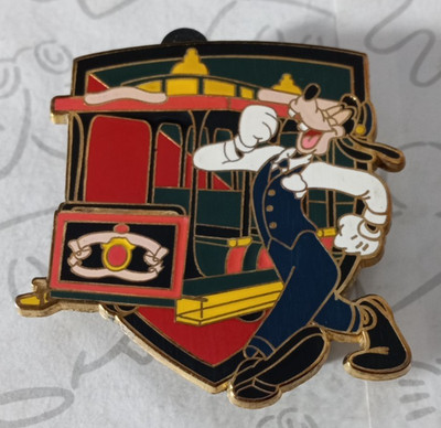 Goofy Trolley Transportation Vehicles Gold Card WDW LE 2007 Disney Pin 58808