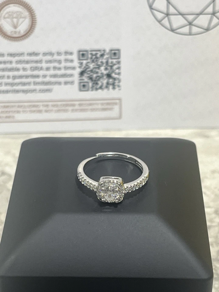 VVS1 diamond engagement ring (US Size 6-9) - Image 2 of 4