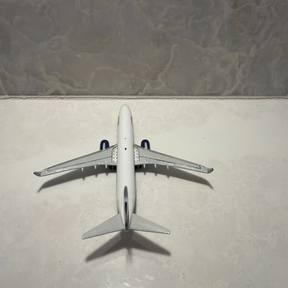 ATA Boeing 737-800 (W) 1:400 Gemini Jet “American Dream” Limited Edition! (RARE) - Image 4 of 4