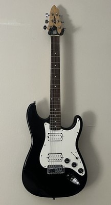 Huntington Lace Electric Guitar Strat Style with Humbucker Pickups and Case