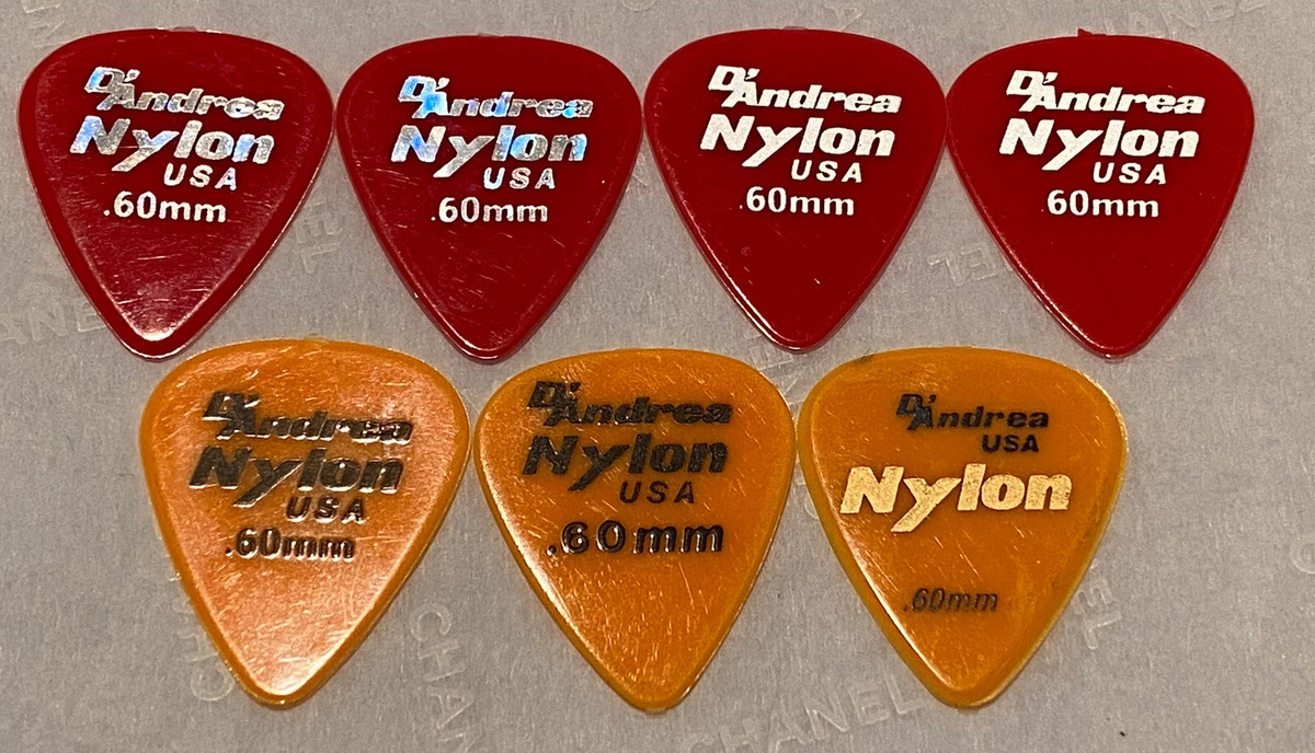 Autographed Kurt Cobain Guitar Pick The Most Expensive Ever, 52 OFF