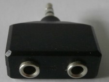 Headphone Splitter 1 - 3.5mm Male to 2 - 3.5m...