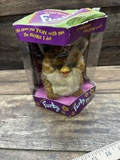 VINTAGE 1998 FURBY MODEL 70-800 GIRAFFE BROWN EYES NEW SEALED. BOX IS DAMAGED  
