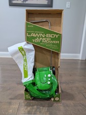 RARE LAWN-BOY JUNIOR MOWER TOY #7060 BAG MOTOR DISPLAY ADVERTISING LAWNBOY Works