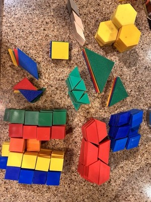 438 Geometric Pattern Shapes Blocks Primary Colors Plastic Math