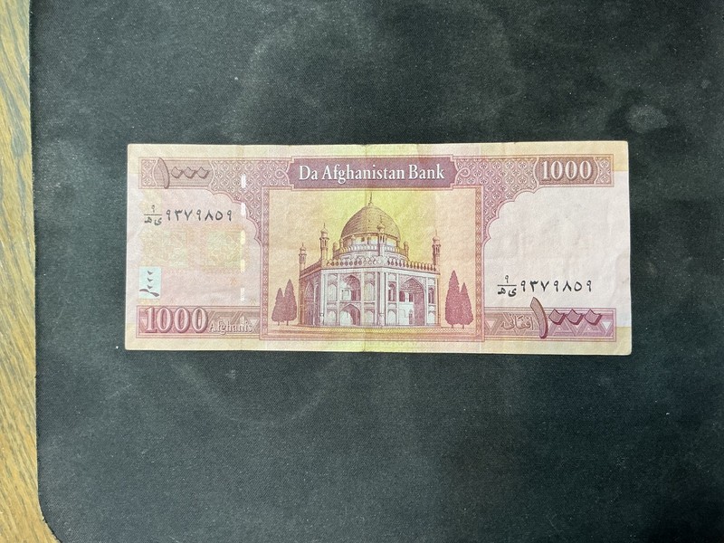 Afghanistan 2010 1,000 Afghanis Crisp XF Banknote.  N4178