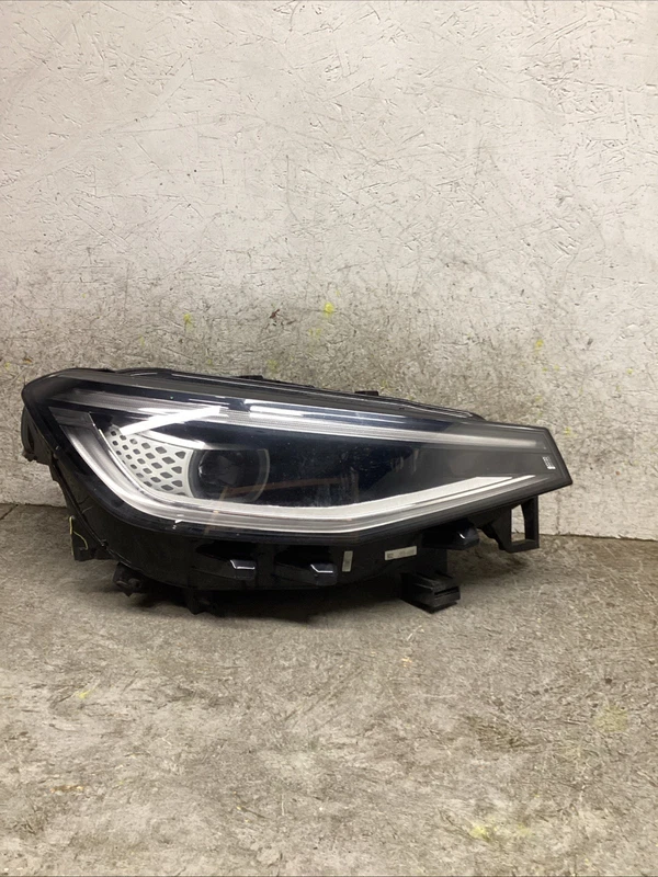 2023-2025 VOLKSWAGEN ID.4 RIGHT RH PASSENGER SIDE HEADLIGHT OEM ADAPTIVE