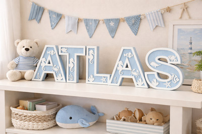 Marina Style Holzoptik Kinderzimmer Buchstaben - personalisiertes Baby Namensschild