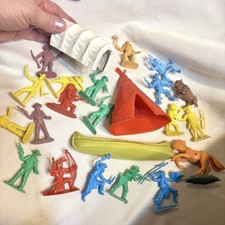 Vintage 23 Pc Plastic Cowboys Indians Canoe Teepee Buffalo Horse Wagon Cover Top