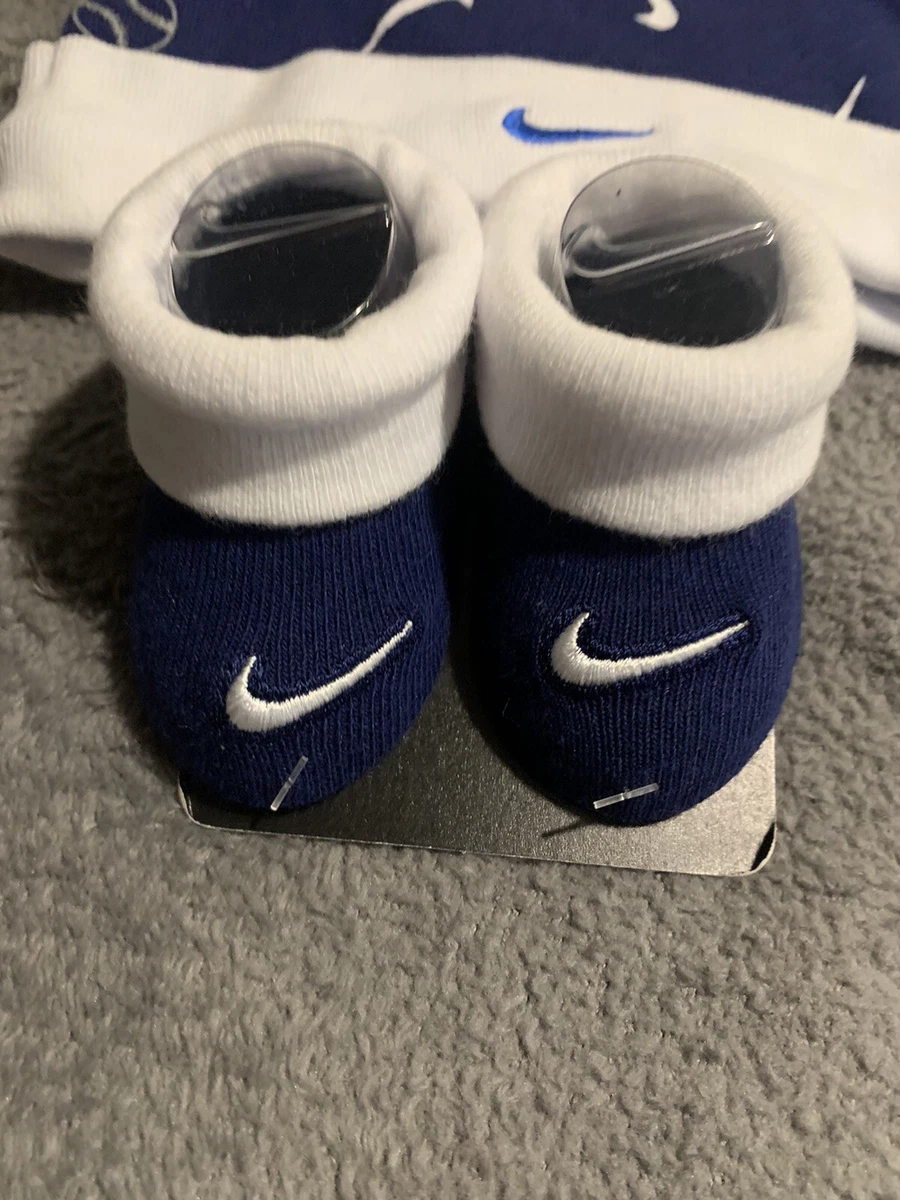 Baby nike booties and hat sale