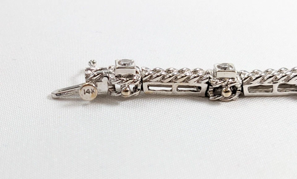 Brazalete de cadena de barra de diamantes de oro blanco de 14 quilates de aproximadamente 0,60 quilates, 6,75" de largo Foto 4 de 4