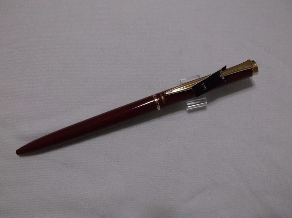 Nuevo bolígrafo Pelikan Classic K371 rojo Foto 4 de 4