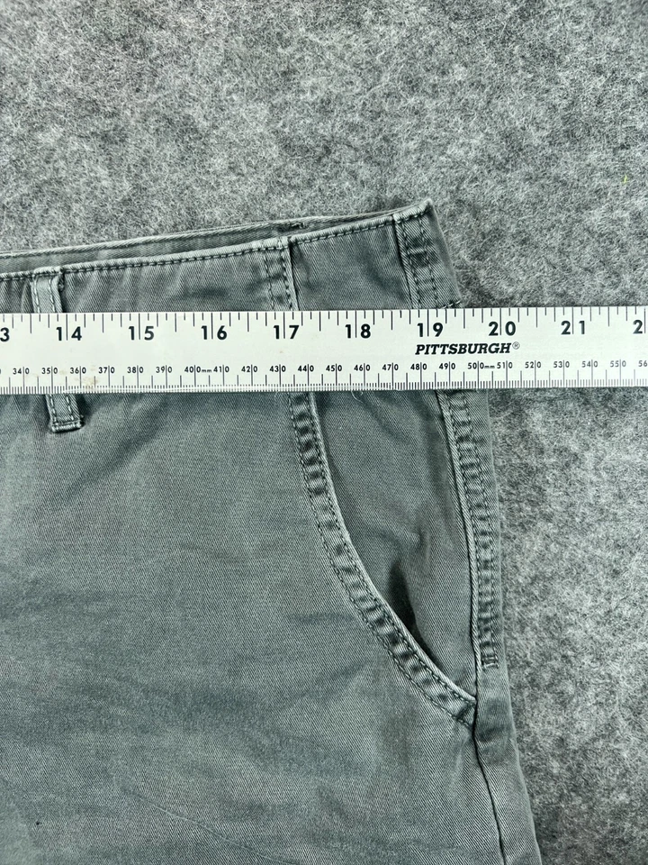 Pantalones Cortos Chinos Merona Gris para Mujer 38W Sarga Tiro Medio Bolsillos Informales Damas Foto 4 de 4