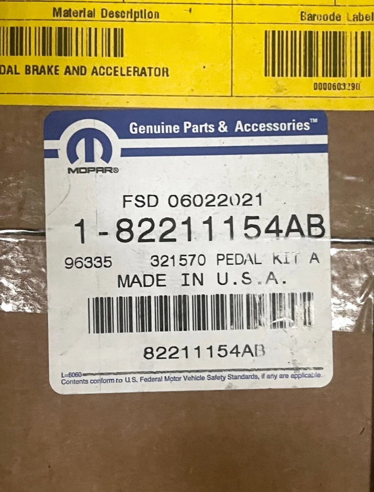 KIT DE PEDALES DE FRENO Y ACELERADOR 2011-2023 Chrysler 300 Dodge Charger Challenger OEM MOPAR Foto 2 de 4