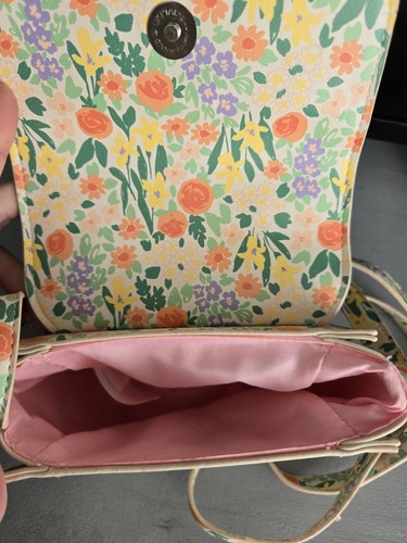 NWOT Cat & Jack Girls Easter Flora Crossbody Bag Purse Yellow - Picture 4 of 4