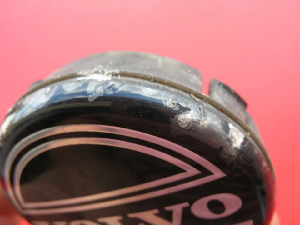 VOLVO S40 V40 S60 S80 850 S70 (1) TAPACUBOS TAPACUBOS TAPACUBOS TAPA CENTRAL ENCHUFE #5 Foto 2 de 4