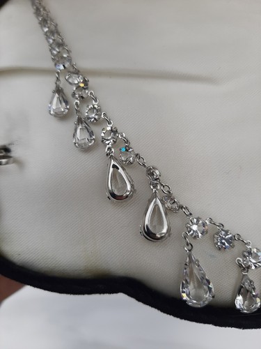 Vintage Harves FIFTH AVENUE Silver Tone Crystal Necklace Earring Set Orig. Box - Picture 11 of 12