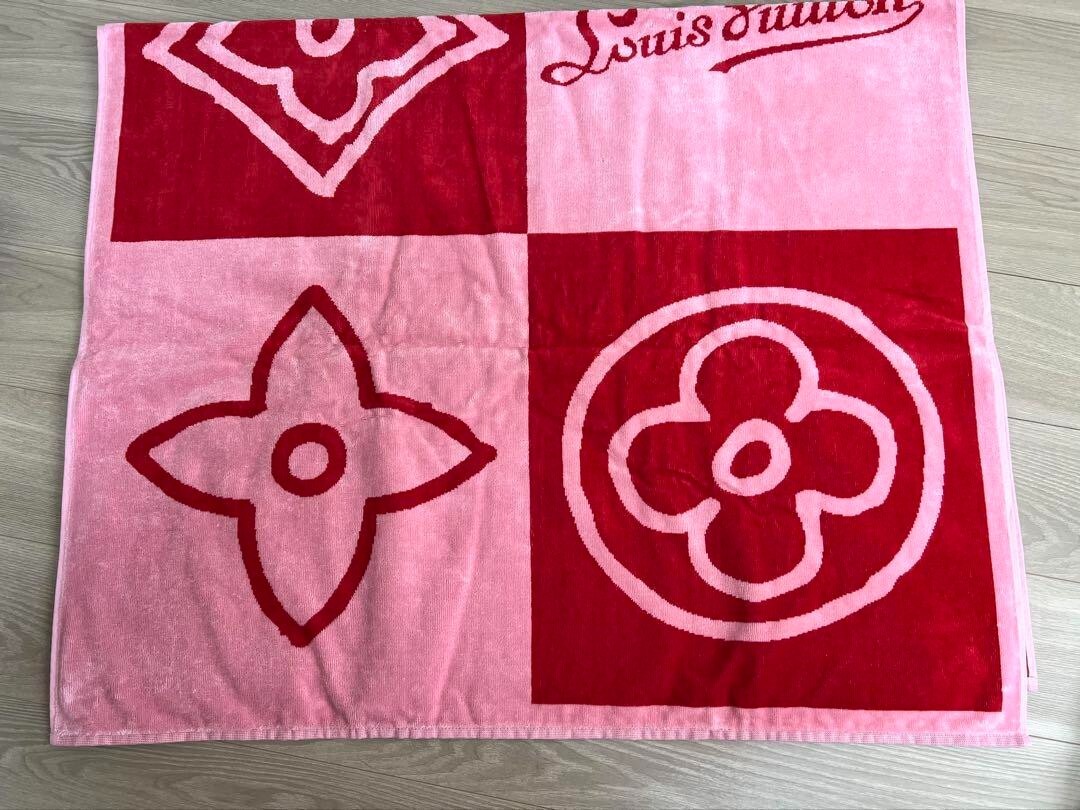 Unused Louis Vuitton Large Beach Towel Pink ✖️ red 94cm x 148cm