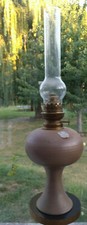  Lampe à huile avec socle en grès complet excellent état