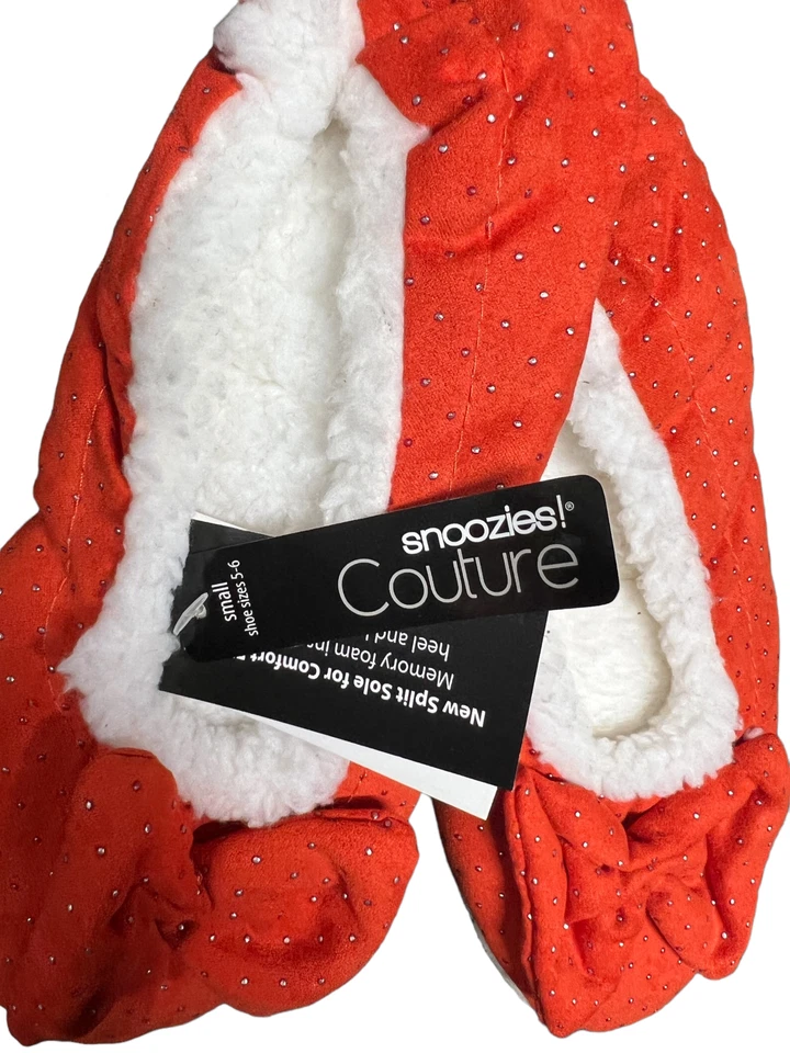 Zapatillas de alta costura Snoozies piel sintética interior rojo pin puntos lazo talla pequeña 5/6 nuevas con etiquetas Foto 3 de 4