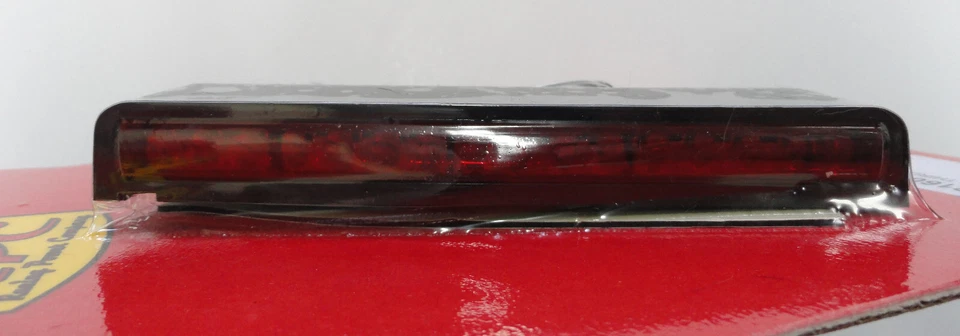 Универсальный дополнительный третий стоп-сигнал светодиодный 5,25 x 0,75 x 1,25 - Изображение 2 из 2