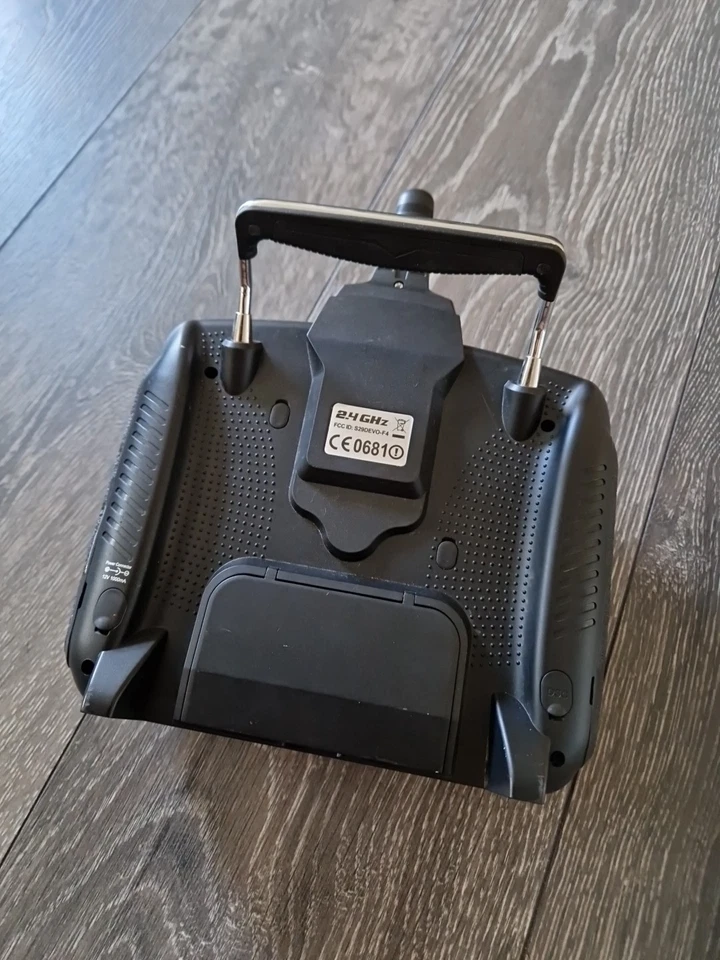 Walkera Devention Devo F4 FPV 2.4GHz 4-Channel Radio Transmitter System - Image 4 of 4