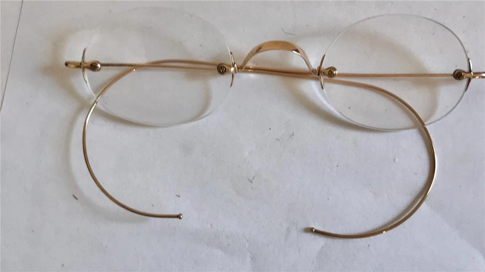 Anteojos de oro amarillo de 14K de la década de 1910 sin montura con brazos de alambre y lentes ovalados Foto 2 de 4